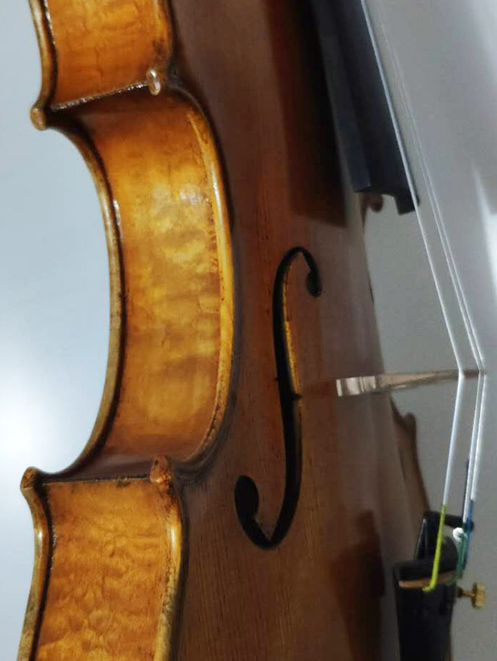 4/4成人歐料旋切花紋琴