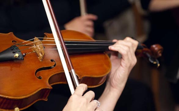 你覺得用小提琴演奏的曲子哪首最經典？