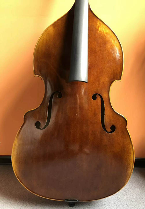 德國仿古風(fēng)格低音提琴